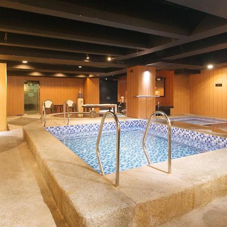 Reddoorz Premium At Jjimjbang Hotel Spa Манила Экстерьер фото