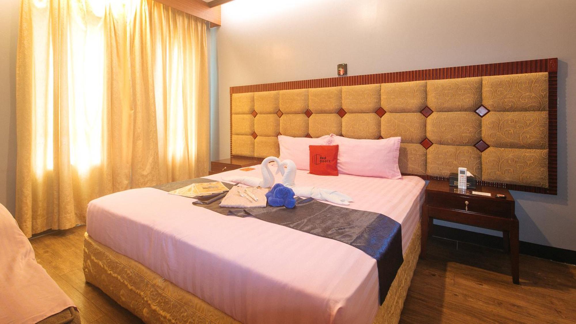 Reddoorz Premium At Jjimjbang Hotel Spa Манила Экстерьер фото