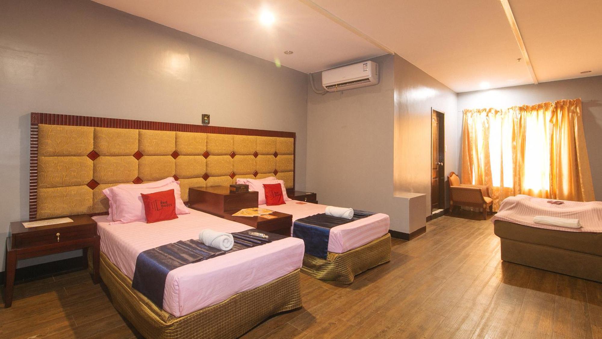 Reddoorz Premium At Jjimjbang Hotel Spa Манила Экстерьер фото